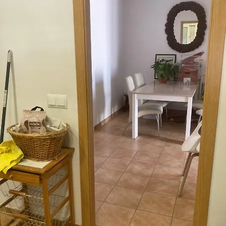 Privada En Casa Tranquila En Cerca De Sitges منزل للإقامة *