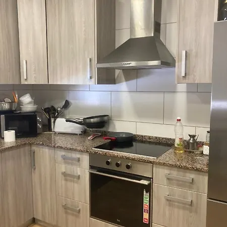 Privada En Casa Tranquila En Cerca De Sitges منزل للإقامة *