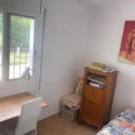 Privada En Casa Tranquila En Cerca De Sitges 民宿 卡涅利亚斯